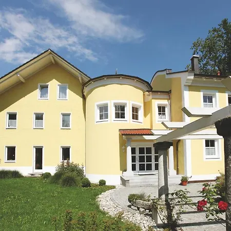 Haus Hildegunde Guest house Bad Fussing